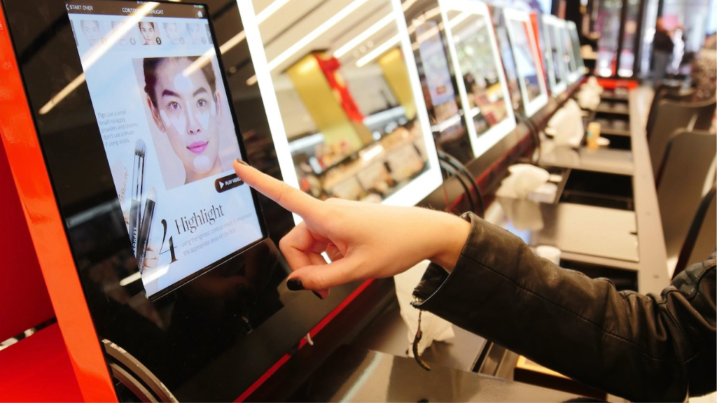 شاشة LED تعمل باللمس