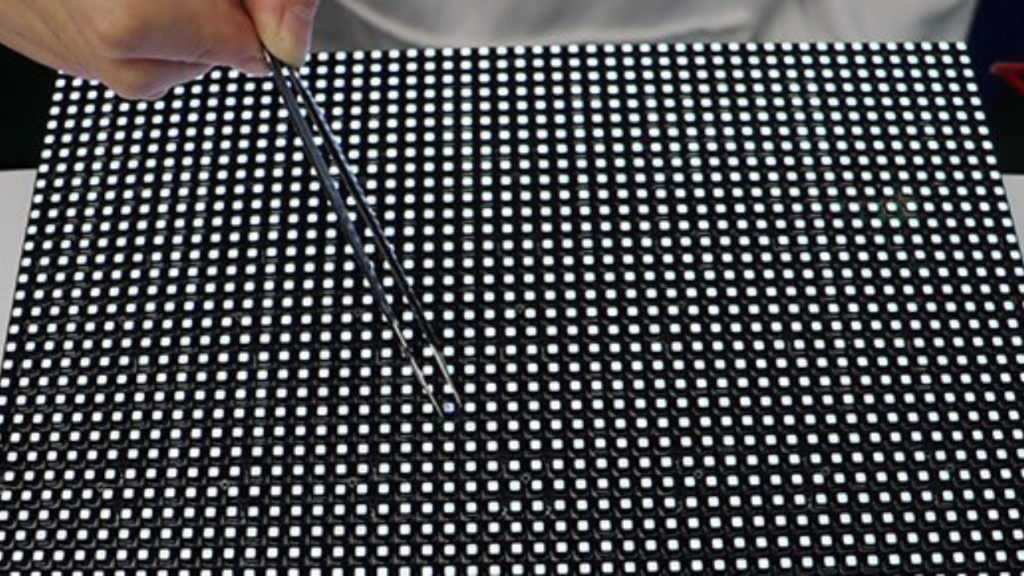 Qu'est-ce qu'un panneau d'affichage à LED ?