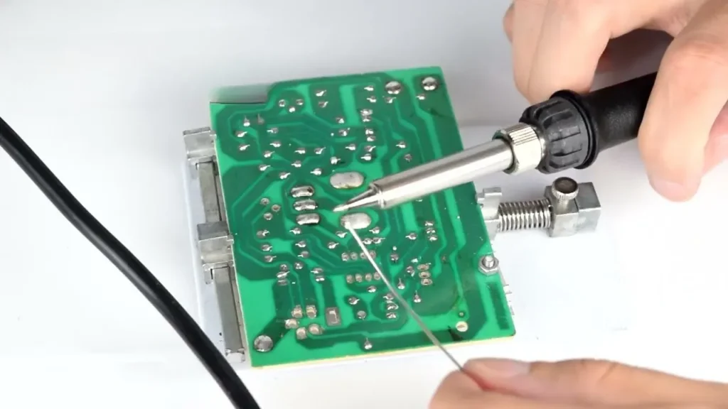 Comment réparer un panneau d'affichage à diodes électroluminescentes